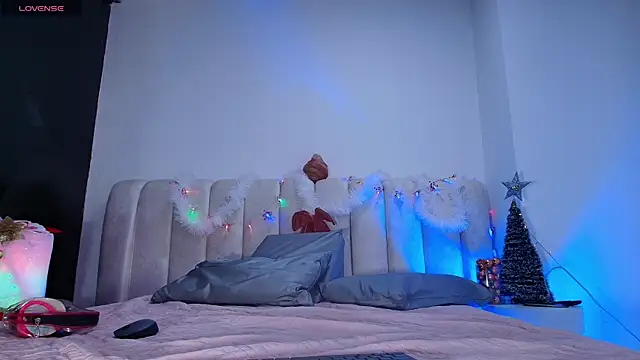  sex mia online show from December 17, 2025, 7:20 pm