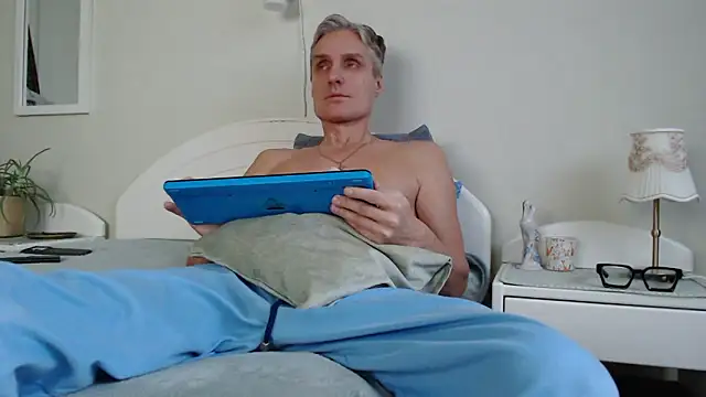 StrongBill online show from December 2, 2024, 7:14 am