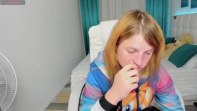 Kathlyn  Heath online show from October 13, 2025, 7:25 pm