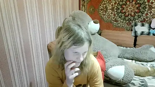 Kathlyn  Heath online show from December 16, 2025, 3:39 pm