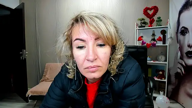 Snapshot of Cassandra_Hotty chatting on February 13, 2025, 3:50 am Cassandra Hotty online show from February 13, 2025, 3:50 am