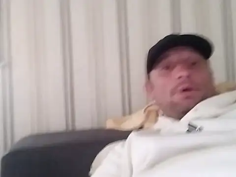 Snapshot of Atti44 chatting on November 29, 2025, 10:29 am Atti44 online show from November 29, 2025, 10:29 am