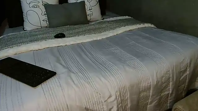 Snapshot of CURVEYDOLLXX chatting on November 12, 2025, 3:07 am CURVEYDOLLXX online show from November 12, 2025, 3:07 am