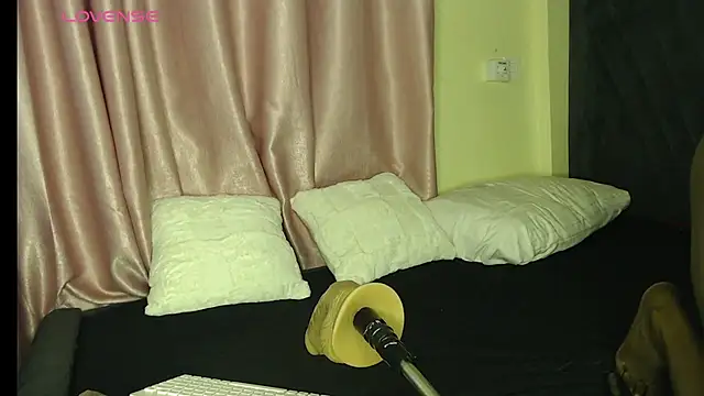 Snapshot of sexycabdy chatting on December 14, 2024, 3:47 pm sexycabdy online show from December 14, 2024, 3:47 pm