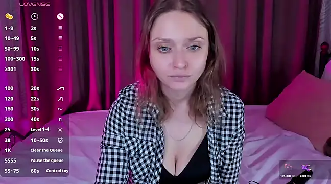 Snapshot of Linda_Bryant chatting on December 7, 2024, 3:58 am Linda Bryant online show from December 7, 2024, 3:58 am