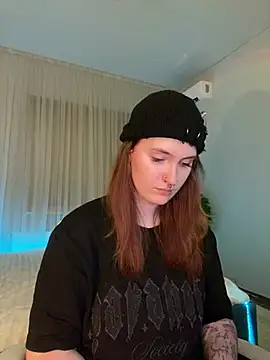 Snapshot of _Chlo__e chatting on February 3, 2025, 2:14 am Chlo e online show from February 3, 2025, 2:14 am