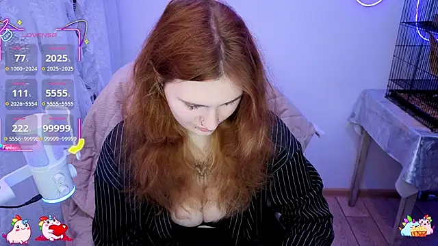 Snapshot of _Chlo__e chatting on December 3, 2025, 1:42 pm Chlo e online show from December 3, 2025, 1:42 pm