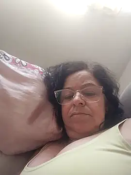 Snapshot of mariy522 chatting on November 3, 2025, 4:52 pm mariy522 online show from November 3, 2025, 4:52 pm