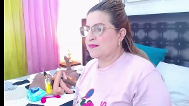 Snapshot of sandra_20 chatting on May 30, 2026, 11:07 am sandra 20 online show from May 30, 2026, 11:07 am