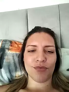 Snapshot of Mia_Hampton chatting on January 21, 2025, 9:57 pm Mia Hampton online show from January 21, 2025, 9:57 pm