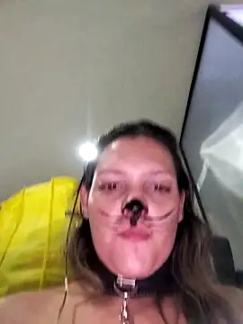 Snapshot of Mia_Hampton chatting on January 24, 2025, 11:23 pm Mia Hampton online show from January 24, 2025, 11:23 pm