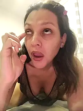 Snapshot of Mia_Hampton chatting on February 19, 2025, 1:18 am Mia Hampton online show from February 19, 2025, 1:18 am