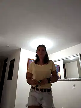 Snapshot of Mia_Hampton chatting on March 4, 2025, 9:11 pm Mia Hampton online show from March 4, 2025, 9:11 pm