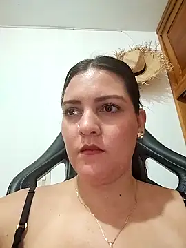 Snapshot of Mia_Hampton chatting on September 18, 2025, 8:11 pm Mia Hampton online show from September 18, 2025, 8:11 pm