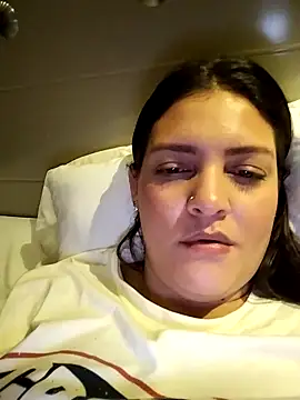 Snapshot of Mia_Hampton chatting on September 29, 2025, 1:44 am Mia Hampton online show from September 29, 2025, 1:44 am