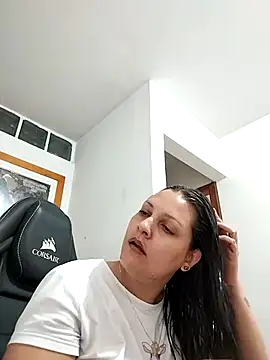 Mia Hampton online show from February 17, 2026, 9:10 pm