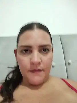 Snapshot of Mia_Hampton chatting on July 4, 2026, 10:16 pm Mia Hampton online show from July 4, 2026, 10:16 pm