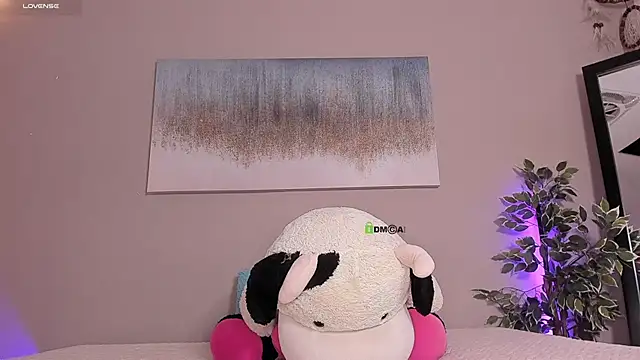 Snapshot of Briana_Wells_ chatting on October 23, 2025, 1:21 pm Briana Wells online show from October 23, 2025, 1:21 pm