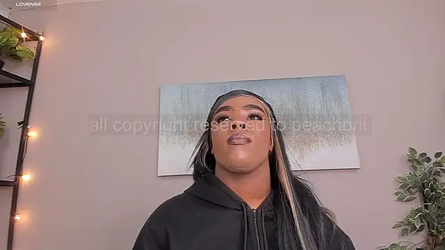 Snapshot of Briana_Wells_ chatting on December 2, 2025, 1:28 pm Briana Wells online show from December 2, 2025, 1:28 pm