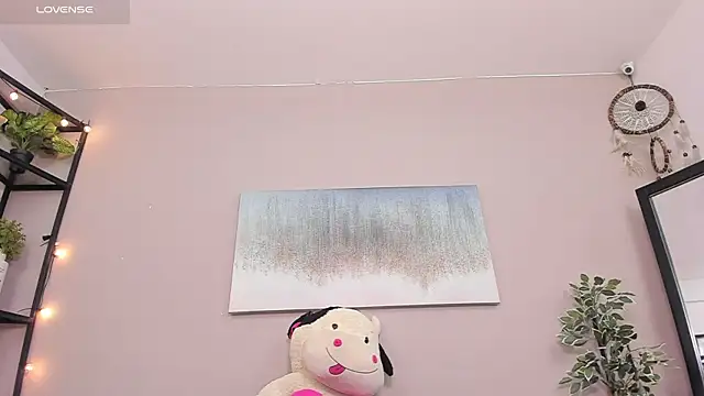 Snapshot of Briana_Wells_ chatting on February 18, 2026, 12:34 pm Briana Wells online show from February 18, 2026, 12:34 pm