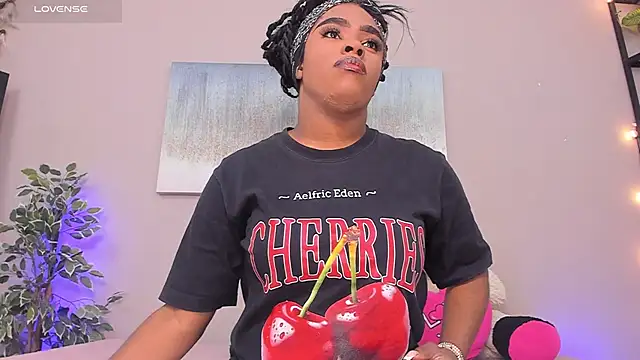 Snapshot of Briana_Wells_ chatting on February 25, 2026, 12:59 pm Briana Wells online show from February 25, 2026, 12:59 pm