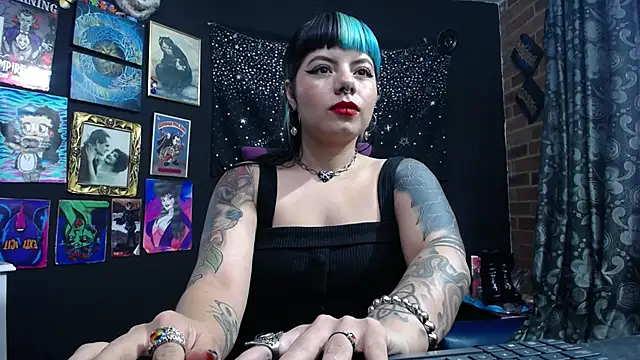 Yourmadame P online show from March 4, 2025, 8:16 pm