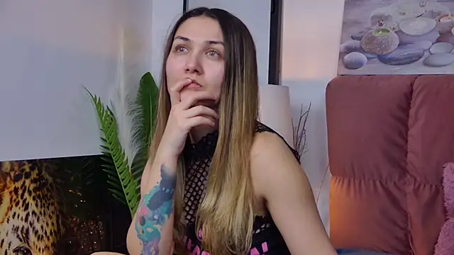 Snapshot of NicolLopeze chatting on February 20, 2025, 5:29 pm NicolLopeze online show from February 20, 2025, 5:29 pm