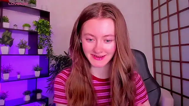 KateCuddle online show from November 25, 2025, 2:33 am