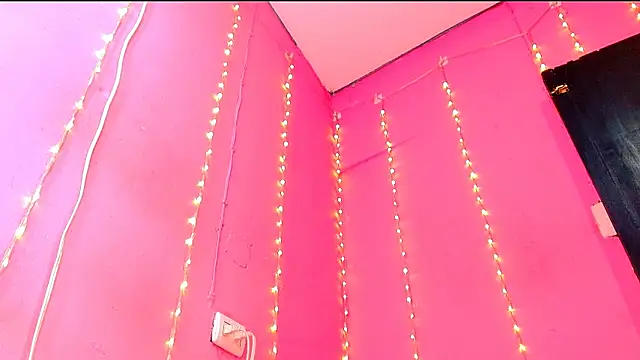 alaiia rosse online show from December 14, 2025, 3:50 pm