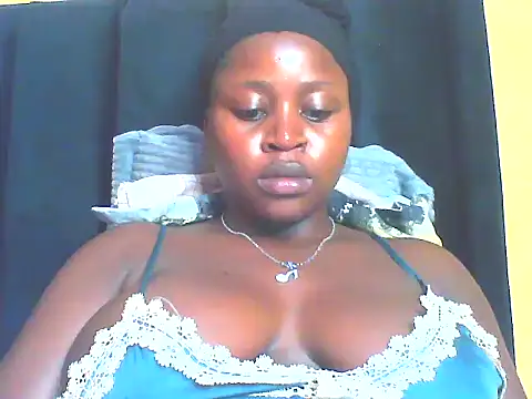 Snapshot of EboniesBelle chatting on May 7, 2026, 5:57 am EboniesBelle online show from May 7, 2026, 5:57 am