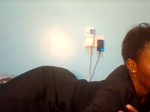 Snapshot of Eminent_Ride chatting on May 27, 2026, 1:24 am Eminent Ride online show from May 27, 2026, 1:24 am