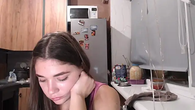 Snapshot of delightful_sofi chatting on December 3, 2025, 7:34 pm delightful sofi online show from December 3, 2025, 7:34 pm