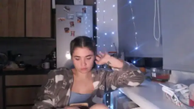 Snapshot of delightful_sofi chatting on December 17, 2025, 6:58 pm delightful sofi online show from December 17, 2025, 6:58 pm