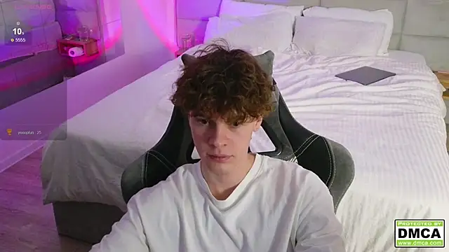 cute thomas online show from December 7, 2024, 1:03 am