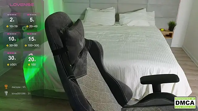 cute thomas online show from February 20, 2025, 8:14 pm