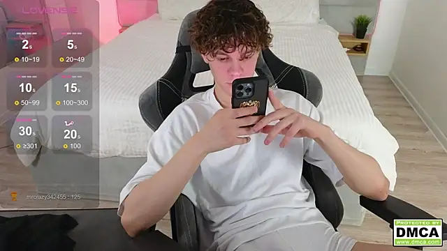 cute thomas online show from March 21, 2025, 9:45 pm