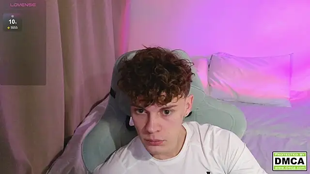 cute thomas online show from January 14, 2026, 8:36 pm