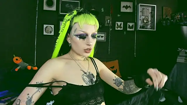 insania 9999  online show from February 13, 2025, 4:07 pm