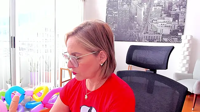 Snapshot of jane_turner chatting on December 10, 2024, 3:55 pm jane turner online show from December 10, 2024, 3:55 pm