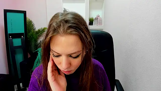 Persephoni online show from February 16, 2025, 4:10 pm