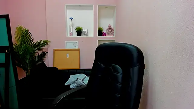 Persephoni online show from September 29, 2025, 4:01 pm