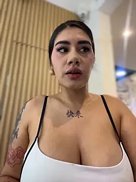 Snapshot of clarachanelricek chatting on December 19, 2025, 8:49 pm clarachanelricek online show from December 19, 2025, 8:49 pm