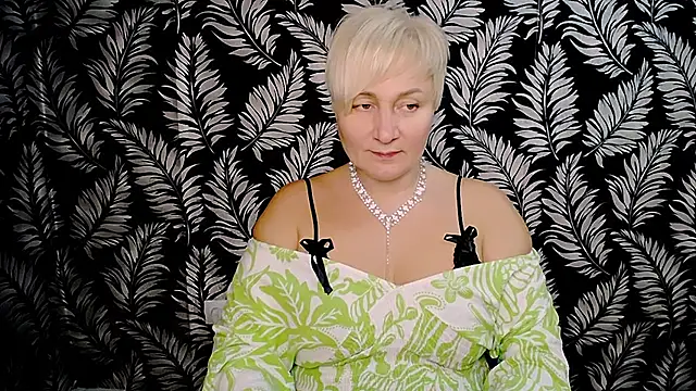 Olivia playful online show from December 8, 2024, 5:01 pm