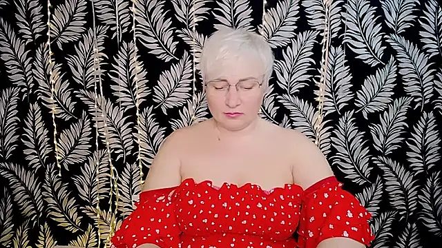 Snapshot of Olivia_playful chatting on April 18, 2026, 10:30 am Olivia playful online show from April 18, 2026, 10:30 am