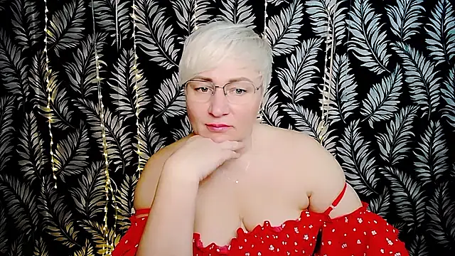 Snapshot of Olivia_playful chatting on May 12, 2026, 10:23 am Olivia playful online show from May 12, 2026, 10:23 am