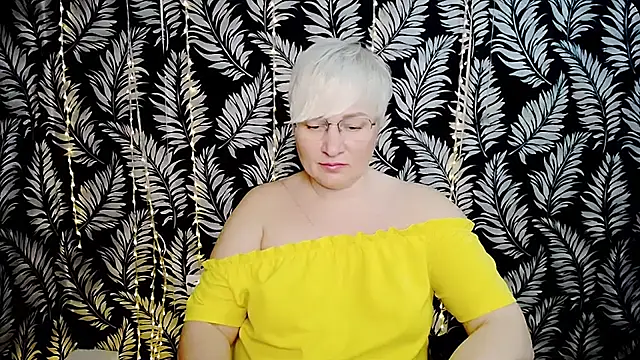 Snapshot of Olivia_playful chatting on May 25, 2026, 10:32 am Olivia playful online show from May 25, 2026, 10:32 am