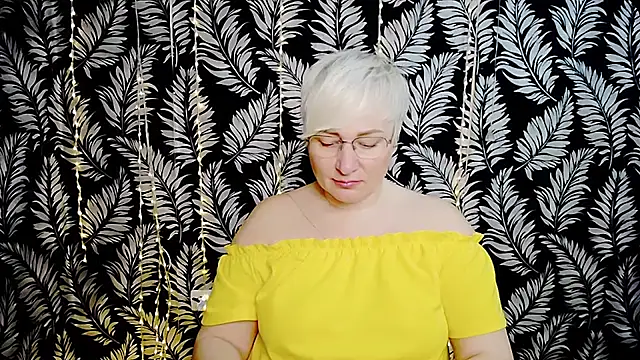 Snapshot of Olivia_playful chatting on May 28, 2026, 10:12 am Olivia playful online show from May 28, 2026, 10:12 am