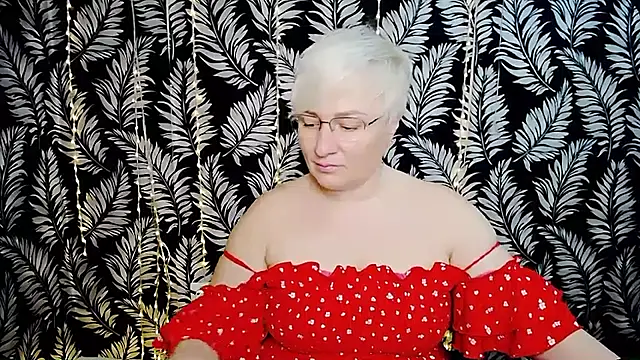 Snapshot of Olivia_playful chatting on June 1, 2026, 10:28 am Olivia playful online show from June 1, 2026, 10:28 am
