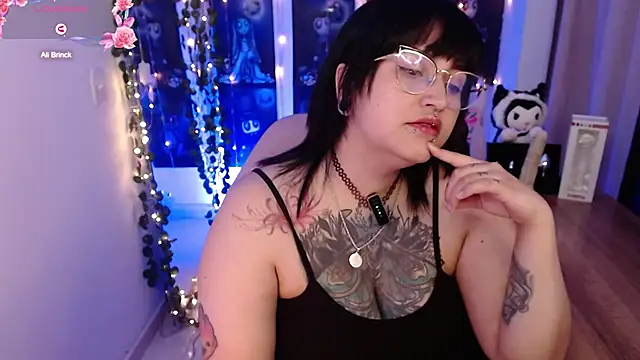 Snapshot of _Ali_Brinck_ chatting on December 12, 2024, 11:58 pm Ali Brinck online show from December 12, 2024, 11:58 pm