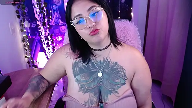 Snapshot of _Ali_Brinck_ chatting on January 22, 2025, 7:25 am Ali Brinck online show from January 22, 2025, 7:25 am